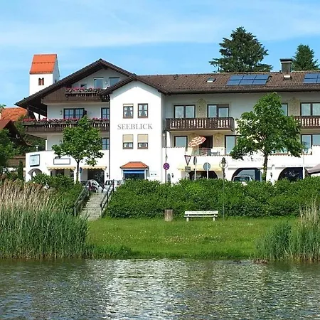 Landhaus Seeblick 12 *